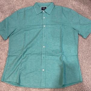 Men’s Cotton Linen Short Sleeve Casual Shirt in Green